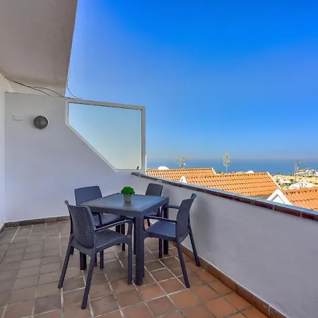 Appartamento Bright And Modern In *