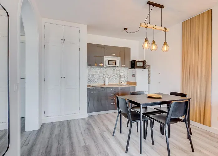 Apartment Bright And Modern In *